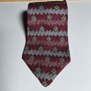 John Henry Mens Burgundy Geometric Zig Zag Diamond 100% Silk Tie Made in USA